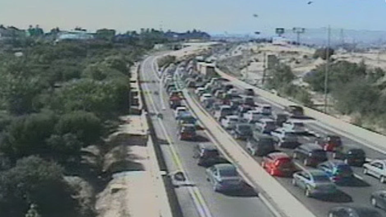 Atasco en las salidas de Madrid verano 2010