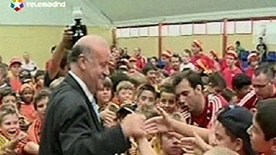 Del Bosque llena la Plaza Mayor de Salamanca