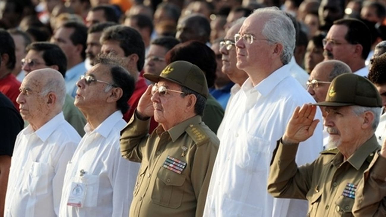 Raúl Castro guarda silencio