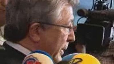 Cerezo: "El fichaje de Godín ni caliente ni frío, está en negociaciones"