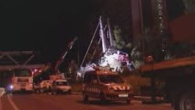 Instalada la pasarela de La Paloma sobre la M-30