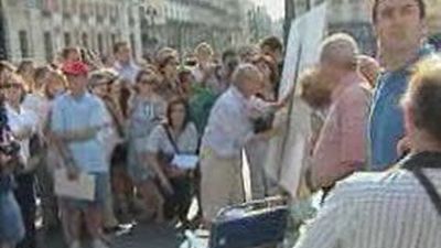 Antonio López pinta en la Plaza el Sol