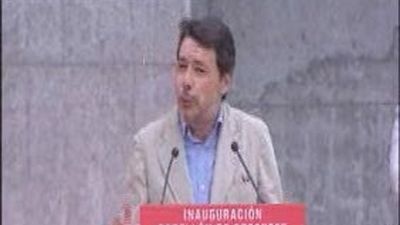 González inaugura un nuevo polideportivo en Estremera