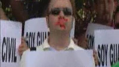 Decenas de guardias civiles protestan ante Interior por sus condiciones laborales