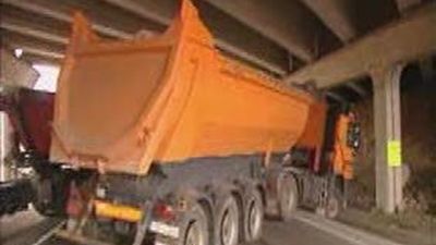 Los sindicatos mineros anuncian 4 días de huelga y se encierran en Industria