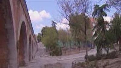 Suciedad, okupas e inseguridad en el acueducto de Amaniel, en la Avenida de Pablo Iglesias