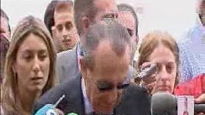 Fabra afirma a su llegada al juzgado que no tiene  "nada, nada que ocultar" y que es "inocente"