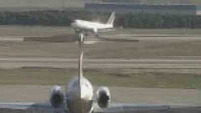 La subida de tasas aéreas tendrá como tope máximo el IPC más cinco puntos de 2013 a 2015