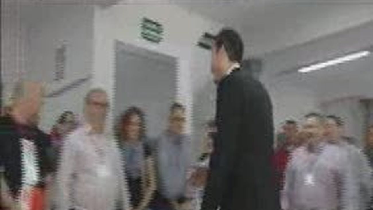 Tomás Gómez vota en Parla, donde fue alcalde, y dice que es un momento histórico