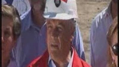 Chile adelanta el rescate de los mineros a mediados de mes
