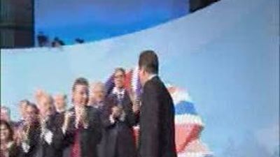 Cameron cierra el congreso "tory" entre críticas por los recortes sociales