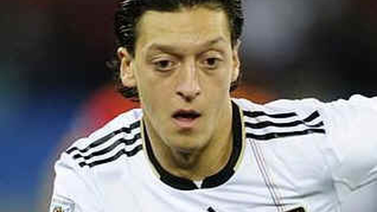Ozil duda