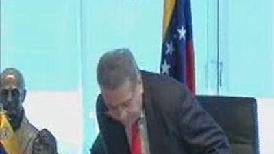 El embajador venezolano asistirá al homenaje a su bandera en el desfile militar