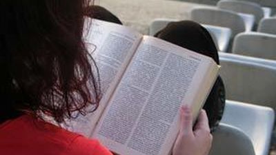 El precio de los libros de texto aumenta casi  un 3% este curso 2011-2012