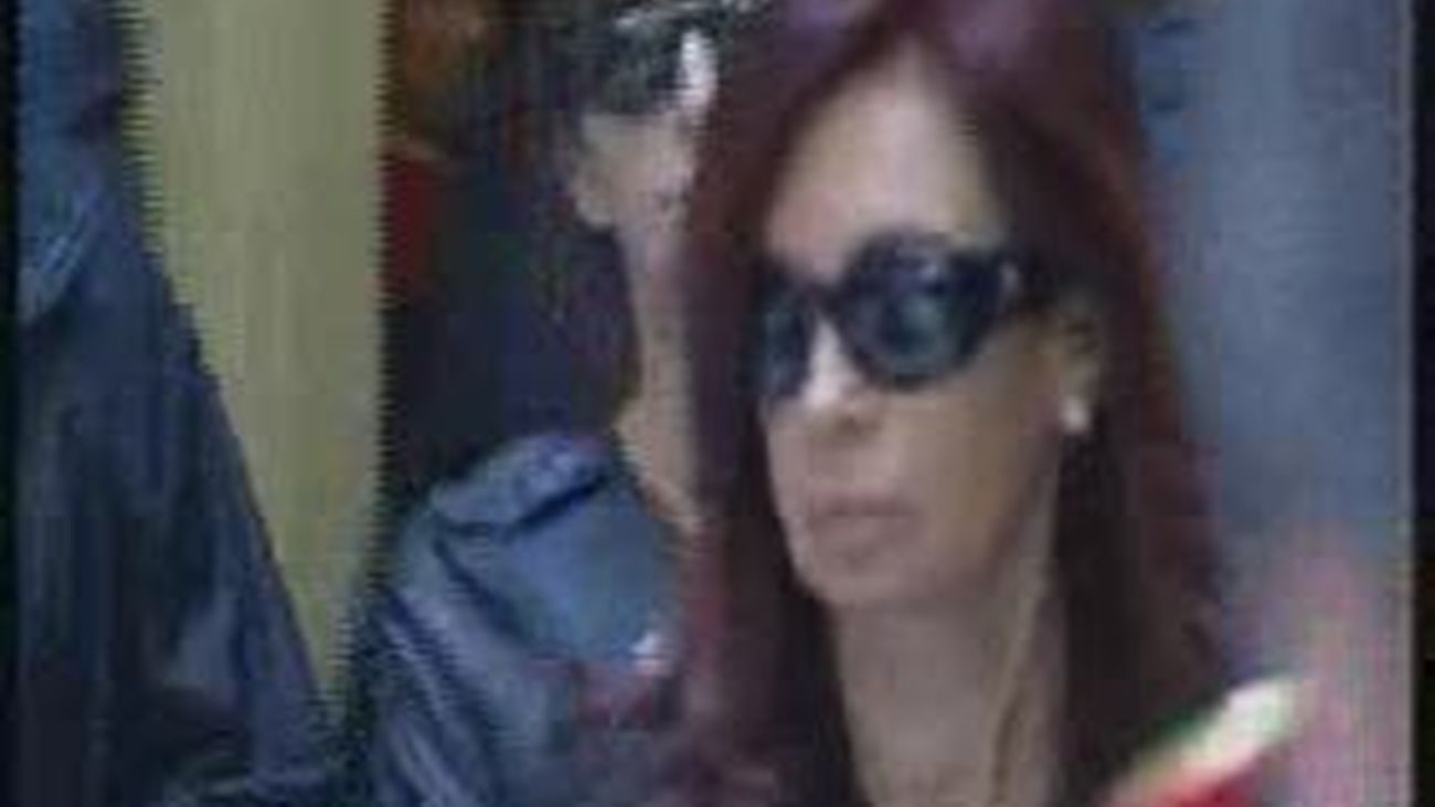 Argentina se vuelca en la despedida al ex presidente Néstor Kirchner