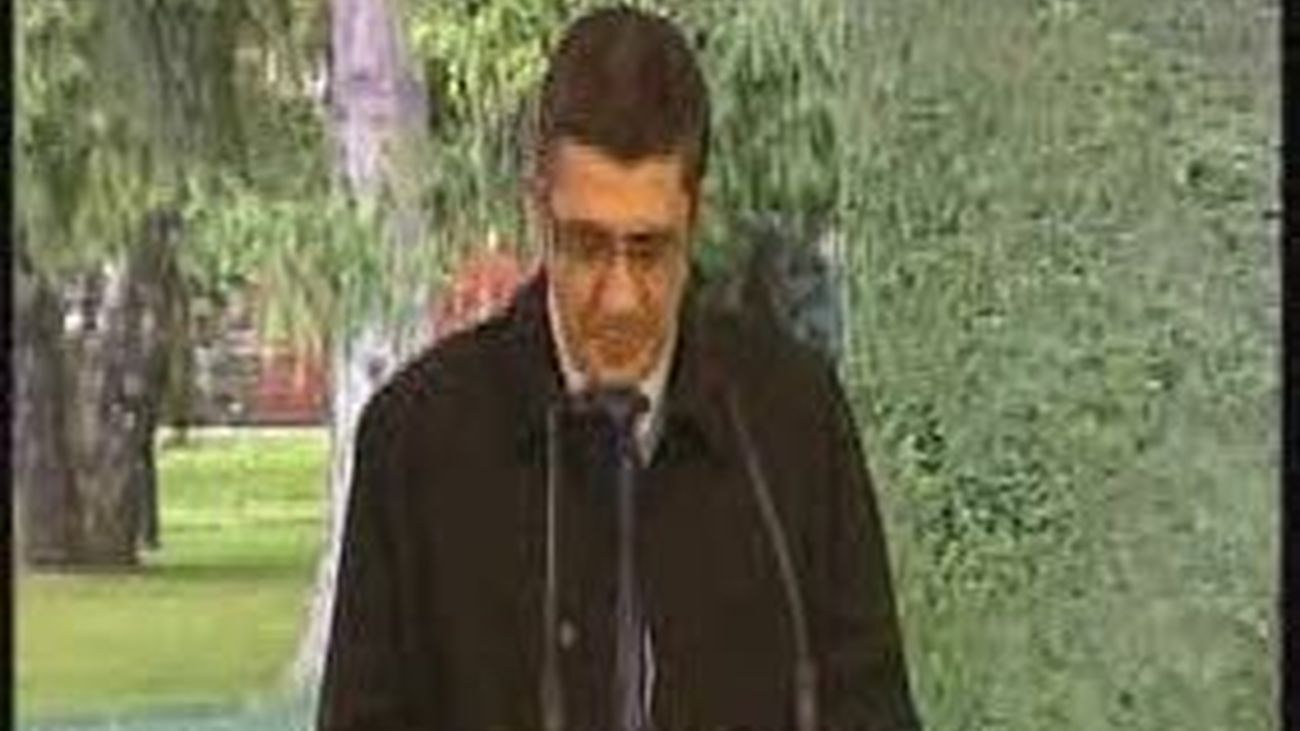 Patxi López reivindica a las víctimas como "argumento para deslegitimar el terrorismo"