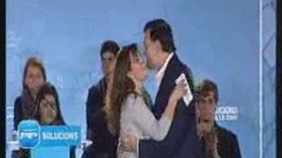 Rajoy acusa a Zapatero de "abdicar  de sus responsabilidades" ante esta crisis