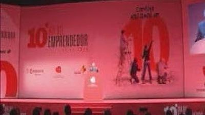 El Príncipe destaca el carácter emprendedor  como una "actitud positiva" para hacer frente a la crisis