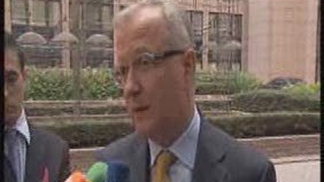 El primer ministro irlandés reitera que su país no ha pedido ayuda externa