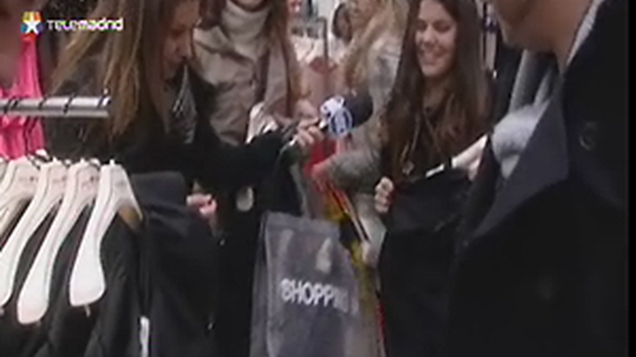 Haciendo cola desde las dos de la madrugada