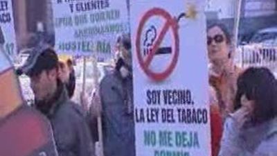 Hosteleros y camareros, en pie de guerra contra la Ley del Tabaco