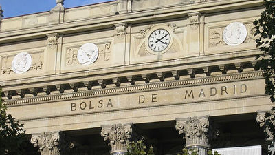 La Bolsa española sube un 0,73 % y la prima baja 30 puntos, hasta los 518