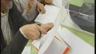 Abren los colegios electorales para las novenas  autonómicas en Cataluña