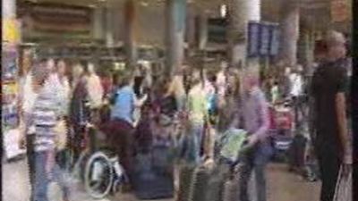 Barajas ya está  plenamente operativo, según AENA