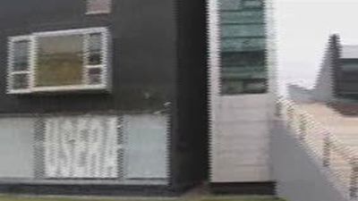 Rubalcaba bromea con Gallardón al inaugurar una comisaría: "No hay ni para una cerveza, austeridad total"