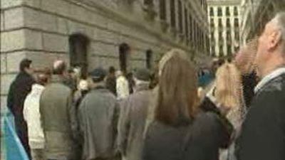 Bono recibe en el Congreso a los "dueños de la soberanía"