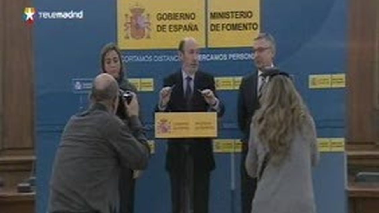 Expertos juristas dudan sobre la gestión del Gobierno en la crisis de los controladores