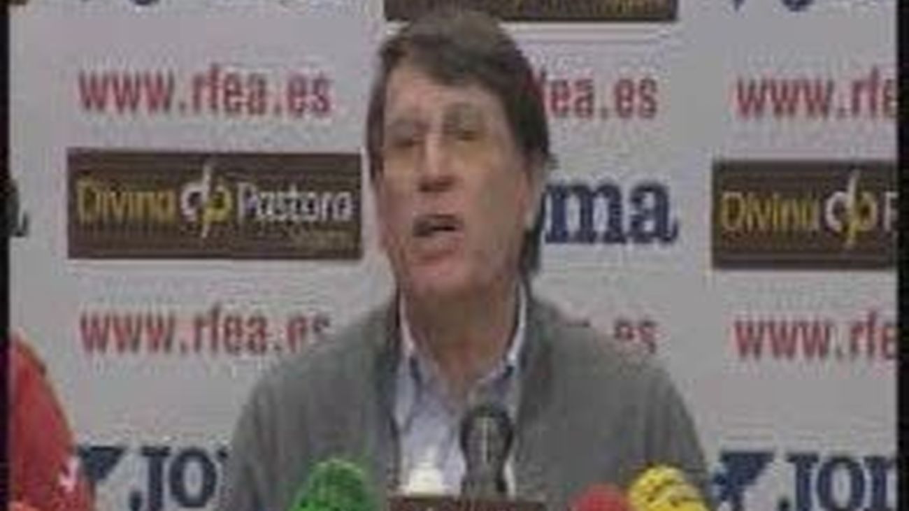 Odriozola: "No voy a dimitir, sería de cobardes abandonar el barco"