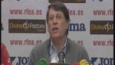 Odriozola: "No voy a dimitir, sería de cobardes abandonar el barco"