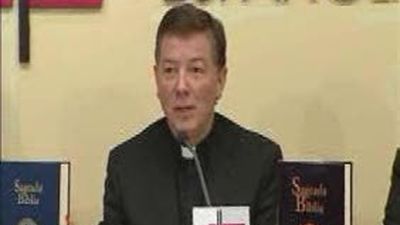 Los obispos proponen regalar por Navidad  la primera versión oficial española de la Biblia