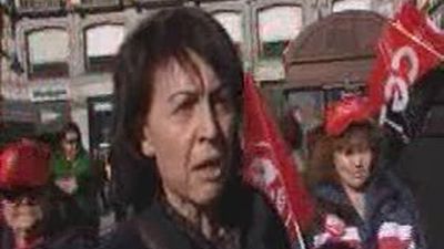 Trabajadores de los polideportivos de Madrid se concentran contra la privatización de las instalaciones