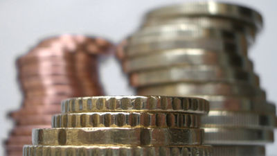 España coloca 5.417 millones en letras y sube apenas dos décimas el interés