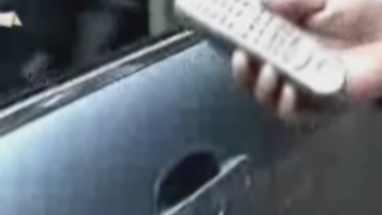 Roban coches con un mando a distancia