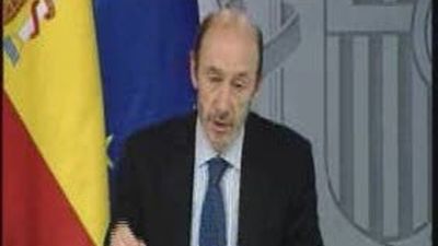 Rubalcaba dice que el acuerdo PSC-CiU facilitará las relaciones en Madrid