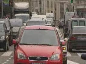 El centro de Madrid ebulle en la víspera de Nochebuena