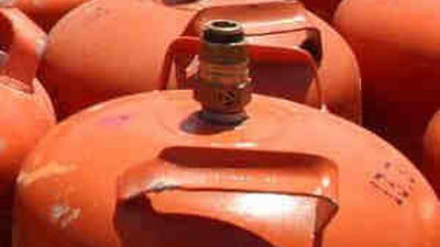 La luz baja este lunes un 2,29% y la bombona de butano un 4,6%