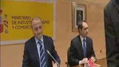 Sebastián enciende a los consumidores por la subida de la luz