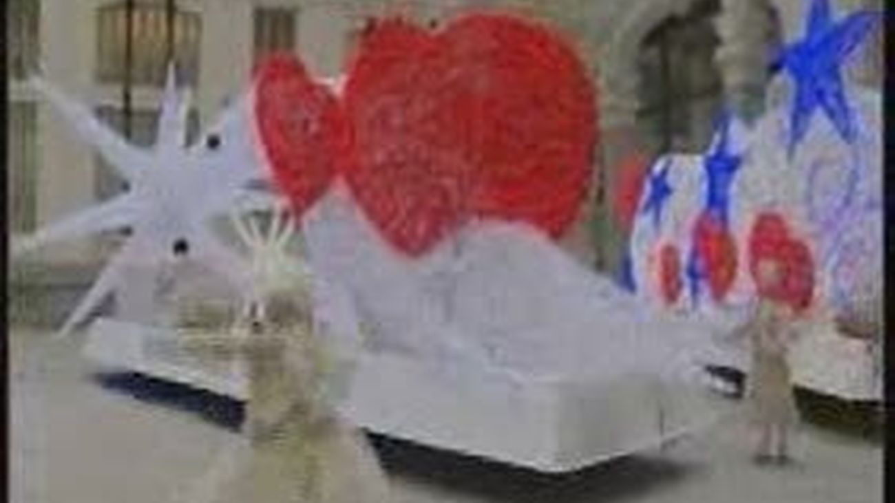 Los Reyes llegan a Madrid con una cabalgata que rinde homenaje a los abuelos