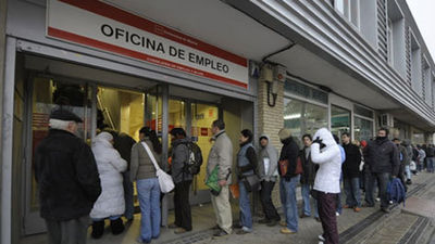 El 44% de los españoles cree que la crisis durará "muchos años"