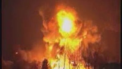 Espectacular incendio en una planta de productos químicos en Holanda