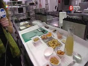 Receta de patatas con huevo y gambas