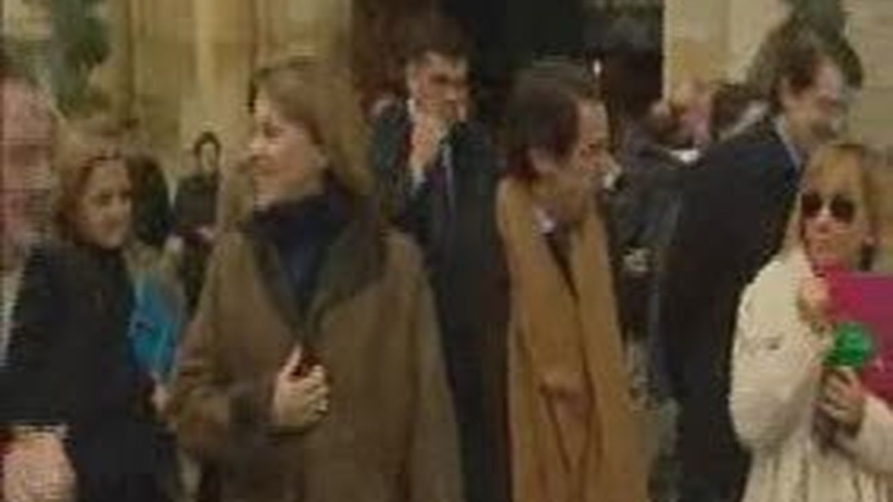 Aznar: España está intervenida "de hecho" y se verá si lo será "de derecho"