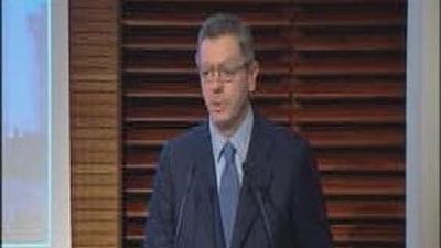 El Ayuntamiento, sindicatos y patronal piden al Gobierno refinanciar la deuda de Madrid