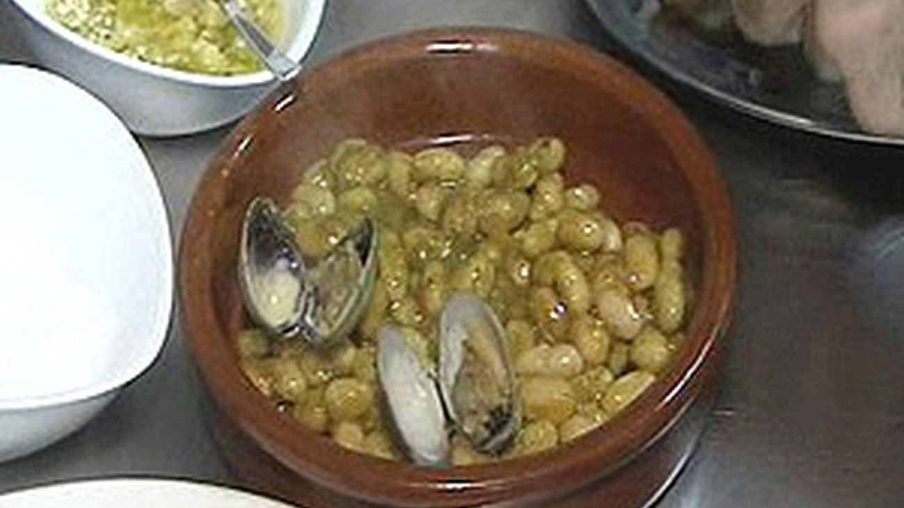 Cazuela de rape con almejas