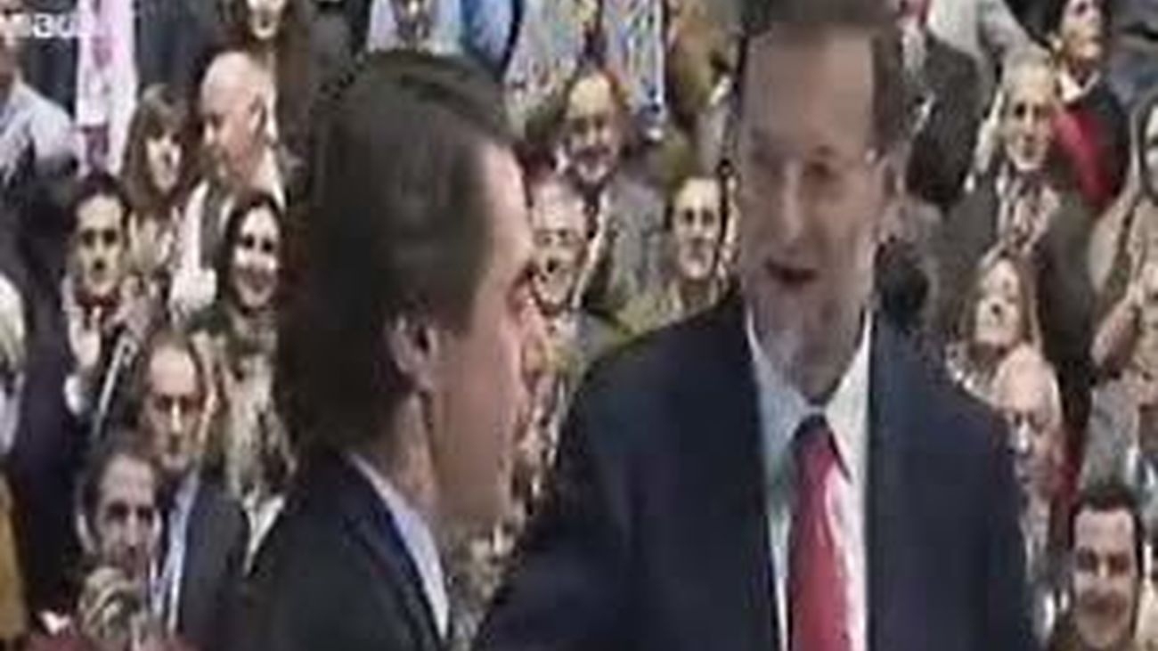 Aznar acusa al Gobierno de llevar el modelo autonómico al borde de precipicio