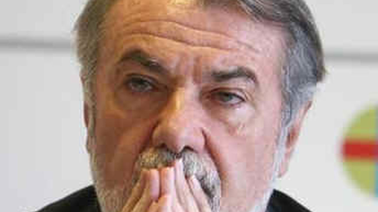 Mayor Oreja deberá permanecer varios días en el hospital